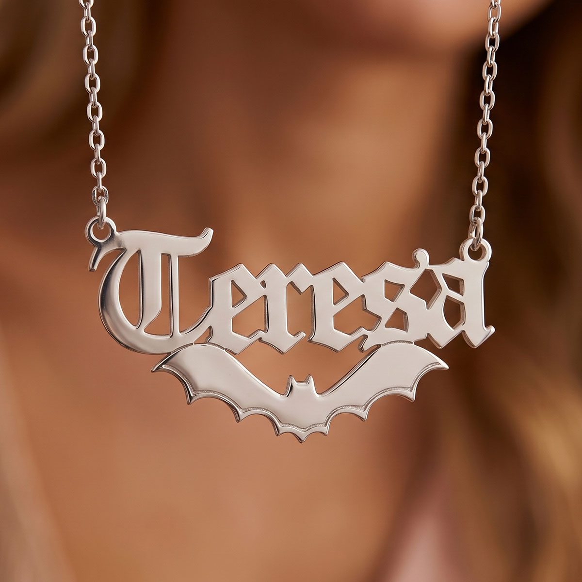 Cosplay Bat Prop - Collana Personalizzata in Acciaio Inossidabile con